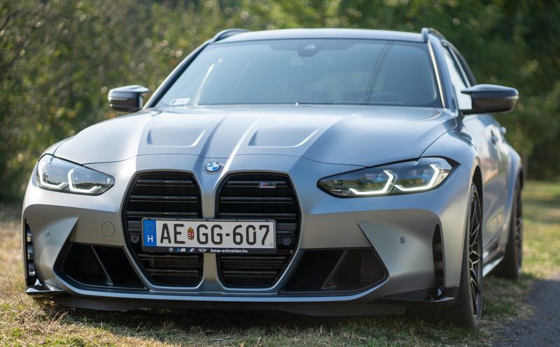 BMW M3 • 2023 • 3,900 km 3