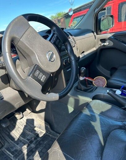 Nissan Navara • 2009 • 89,000 km 2