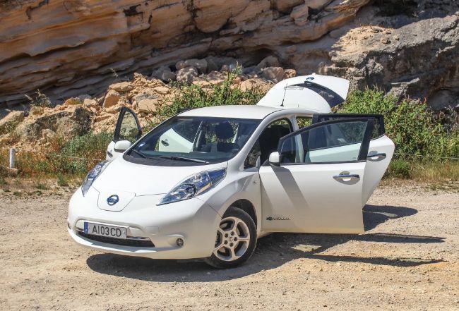 Nissan Leaf • 2016 • 140,000 km 1