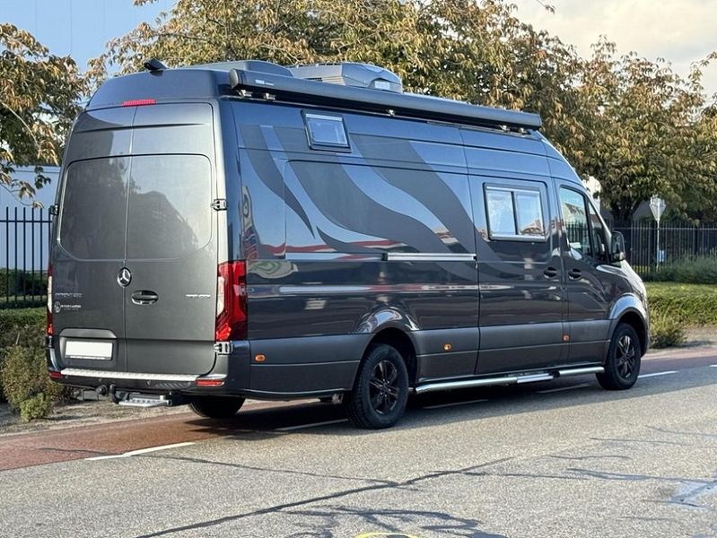 Mercedes-Benz Sprinter • 2020 • 146,128 km 3