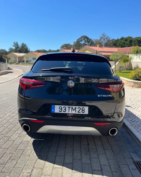 Alfa Romeo Stelvio • 2017 • 65,500 km 5
