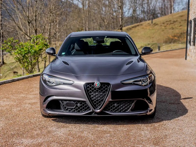 Alfa Romeo Giulia • 2020 • 36,500 km 14