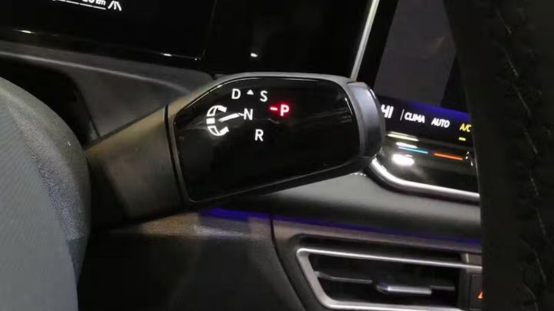 Volkswagen Tiguan • 2024 • 4,100 km 6