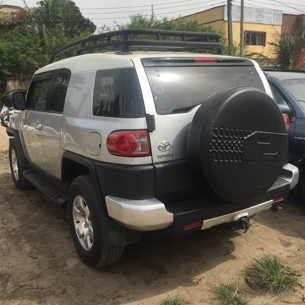 Toyota FJ Cruiser • 2010 • 32 km 2