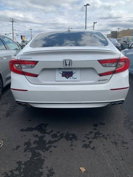 Honda Accord • 2019 • 49,844 km 2
