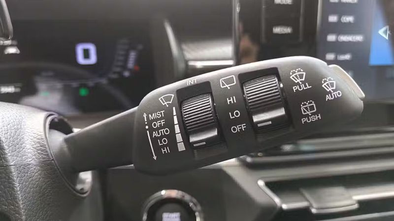 Ssangyong Tivoli • 2023 • 5,937 km 15