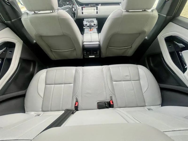 Land Rover Range Rover Evoque • 2019 • 56,000 km 10