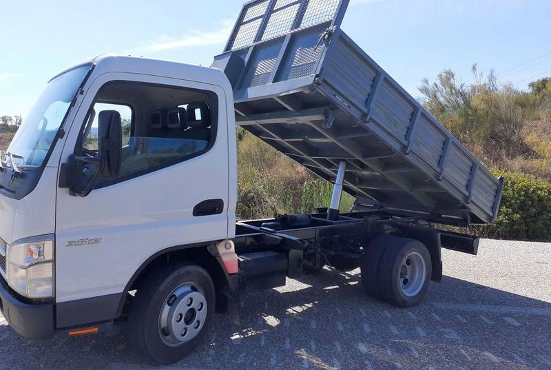 Mitsubishi Fuso canter • 2007 • 180,000 km 1