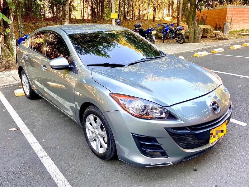 Mazda 3 • 2012 • 100,000 km 9