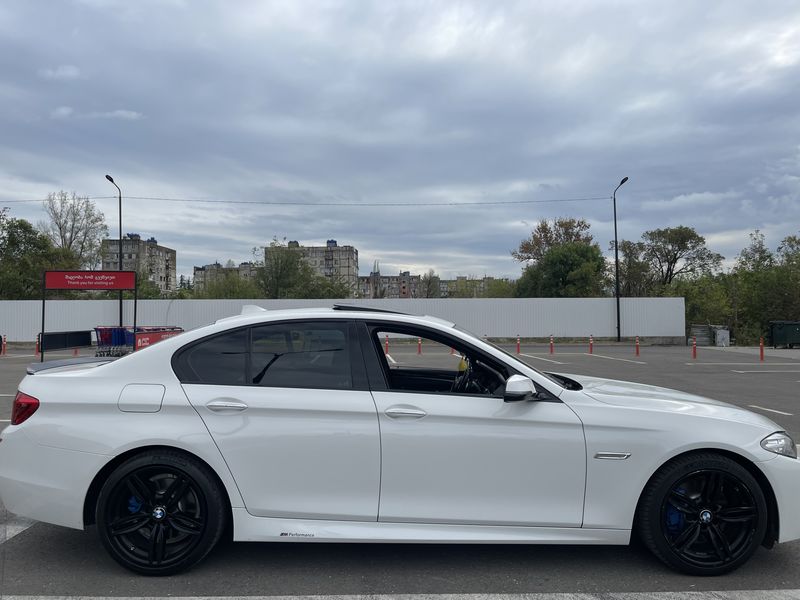 BMW 5 Series • 2016 • 76,000 km 12
