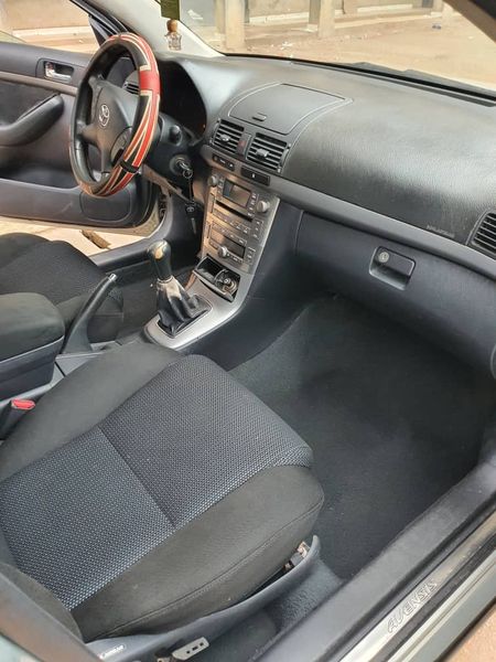 Toyota Avensis • 2008 • 100,000 km 9