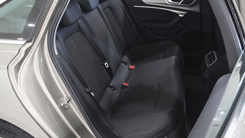 Audi A6 • 2019 • 78,000 km 3