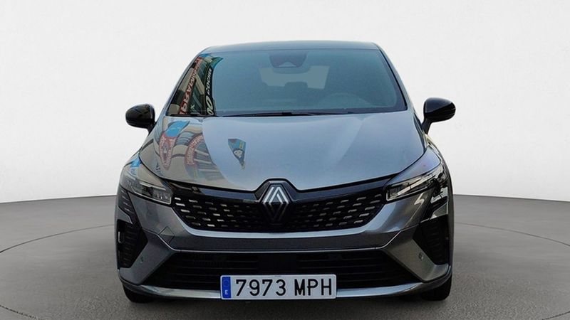 Renault Clio • 2024 • 1,020 km 13