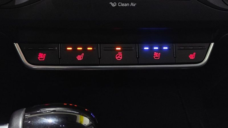 Kia Sorento • 2017 • 121,000 km 8