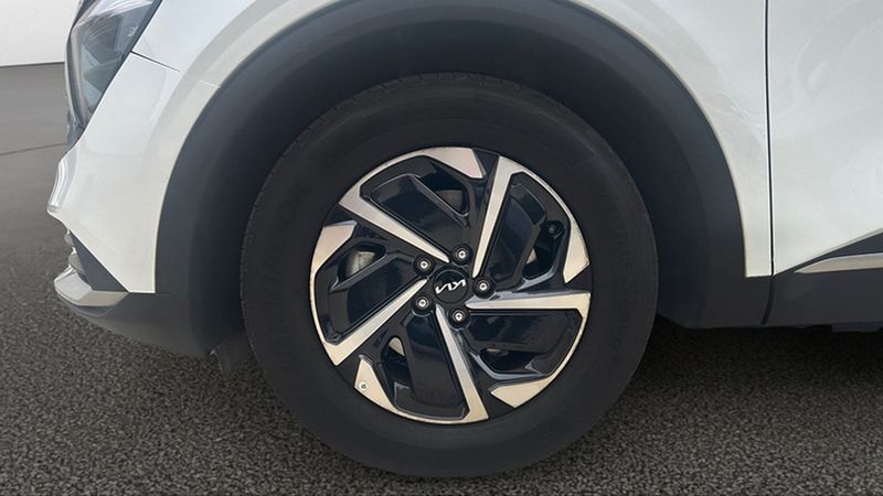 Kia Sportage • 2023 • 75,422 km 4