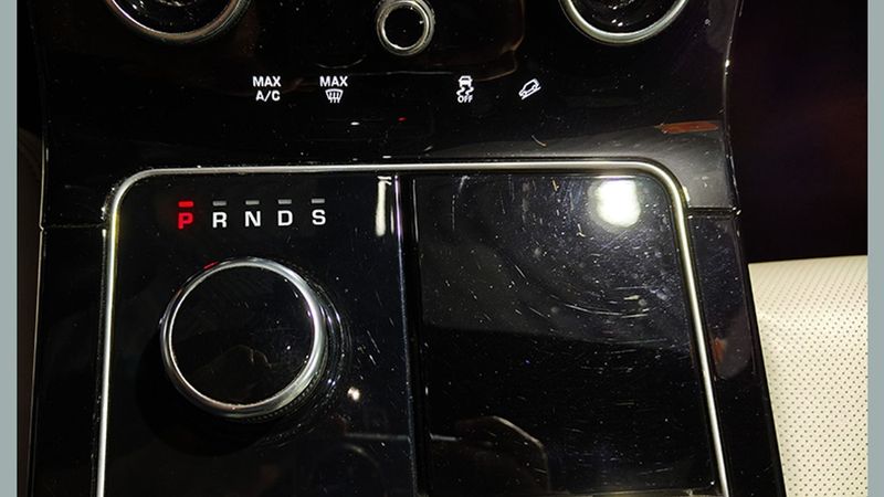 Land Rover Range Rover Velar • 2018 • 124,000 km 7