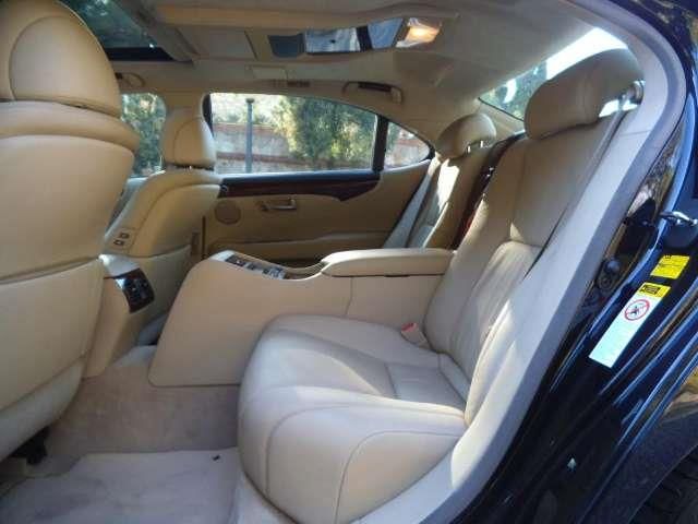 Lexus LS • 2009 • 184,000 km 9