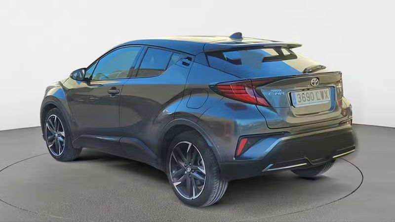 Toyota C-HR • 2022 • 51,255 km 3