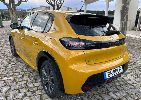 Peugeot RCZ • 2023 • 15,000 km 3