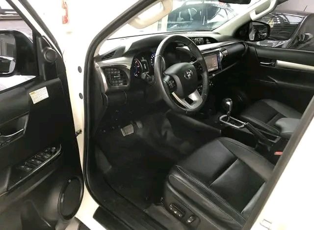 Toyota Hilux • 2018 • 80,000 km 4