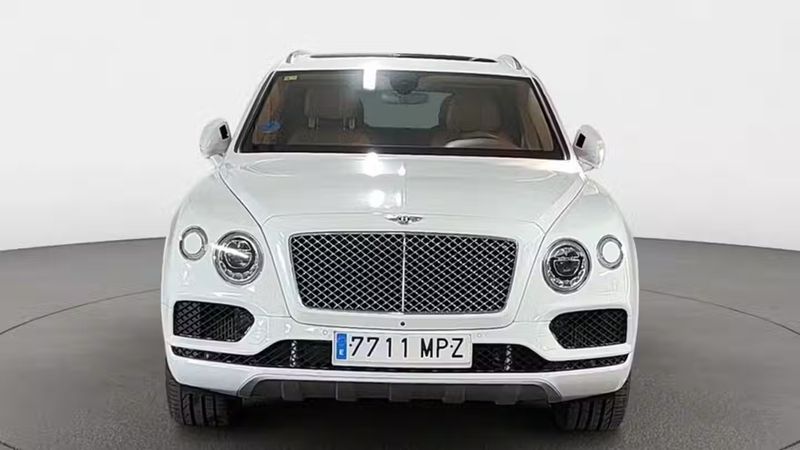 Bentley Bentayga • 2020 • 101,389 km 10