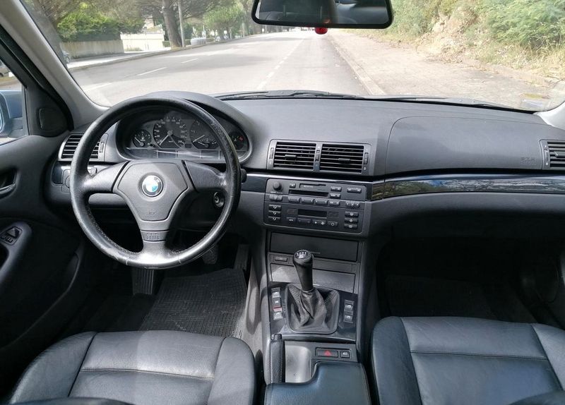 BMW 3 Series • 1999 • 275,000 km 4