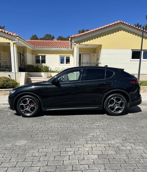 Alfa Romeo Stelvio • 2017 • 65,500 km 3
