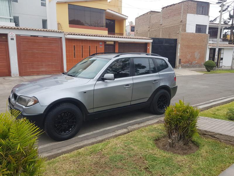 BMW X3 • 2005 • 119,999 km 4