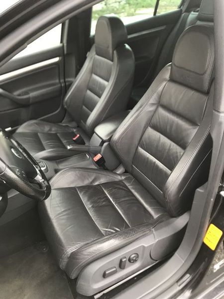 Volkswagen Golf • 2009 • 163,000 km 6