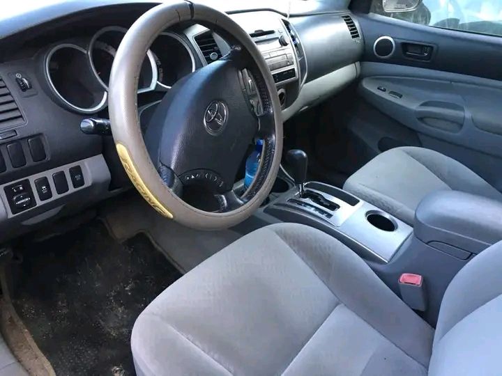 Toyota Tacoma • 2017 • 50,000 km 2