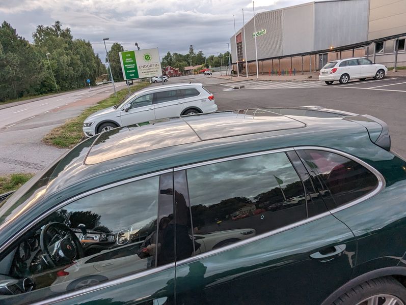 Porsche Cayenne • 2011 • 2,171,190 km 7