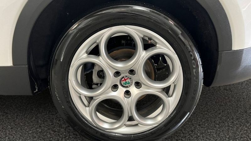 Alfa Romeo Crosswagon • 2023 • 46,343 km 4