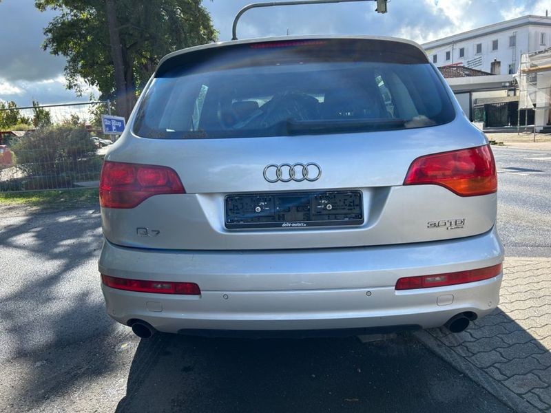 Audi Q7 • 2008 • 340,000 km 5
