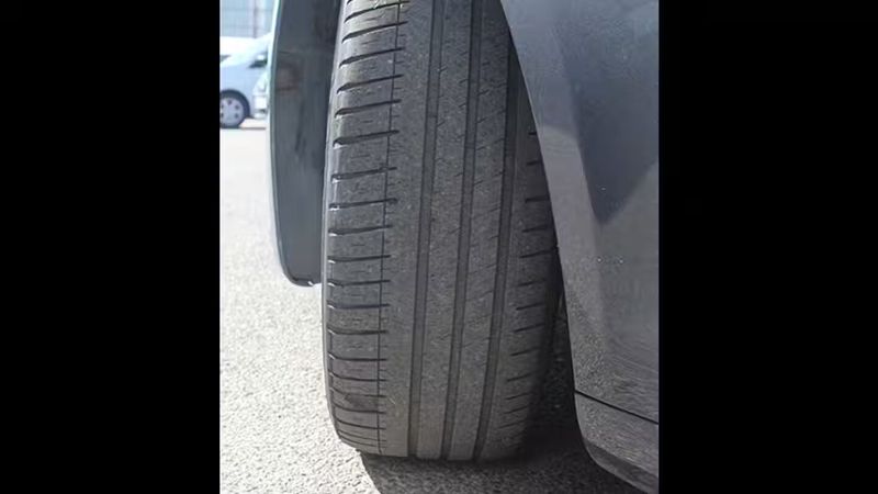 Tesla Model S • 2019 • 37,500 km 6