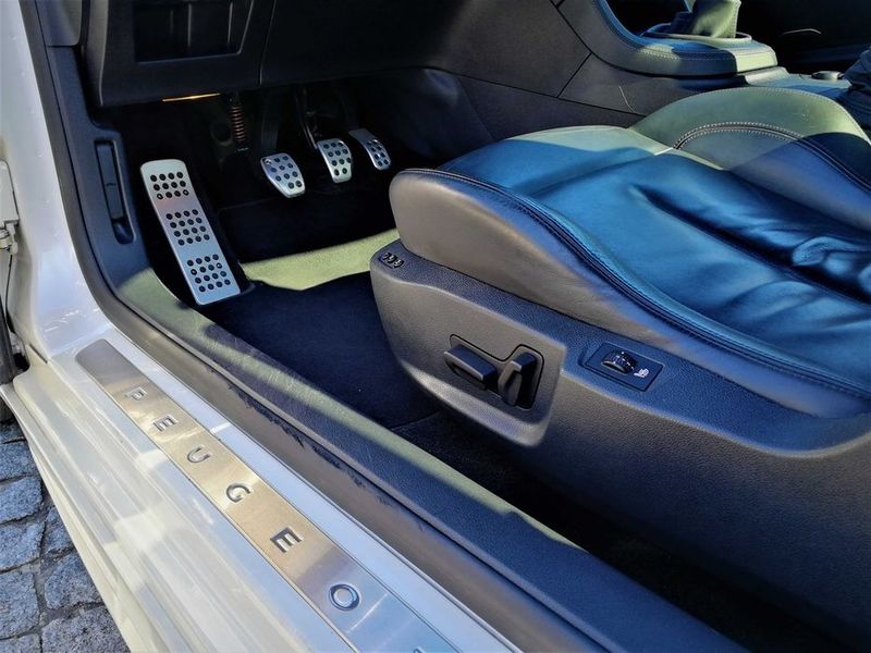 Peugeot RCZ • 2011 • 149,000 km 4