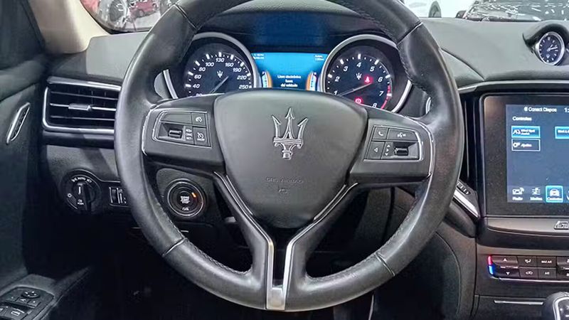 Maserati Ghibli • 2018 • 61,455 km 4