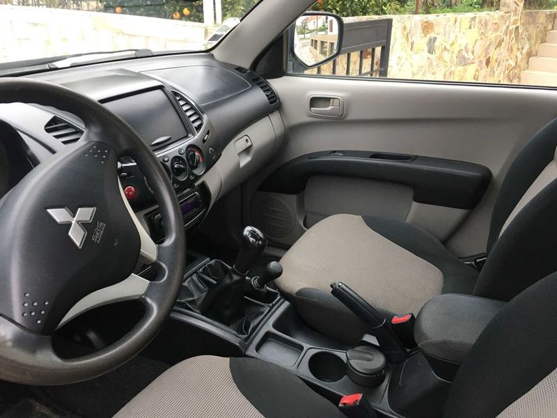 Mitsubishi L200 • 2010 • 130,000 km 5