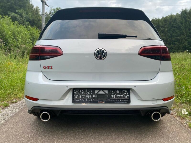 Volkswagen Golf • 2017 • 81,000 km 10