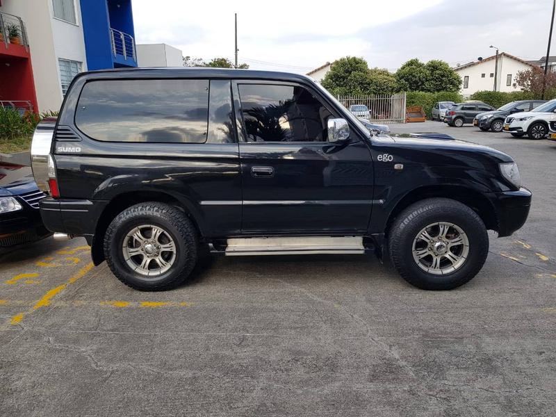 Toyota Land Cruiser • 2008 • 237,000 km 4
