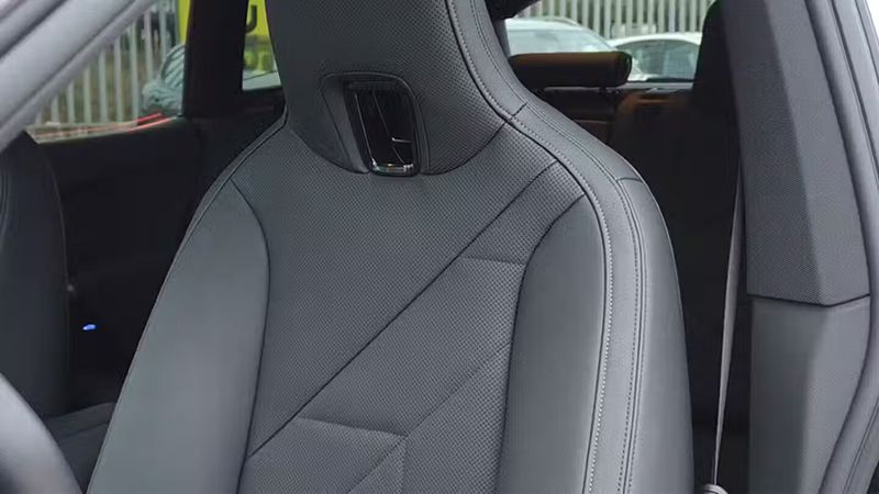 BMW i3 • 2023 • 23,167 km 8