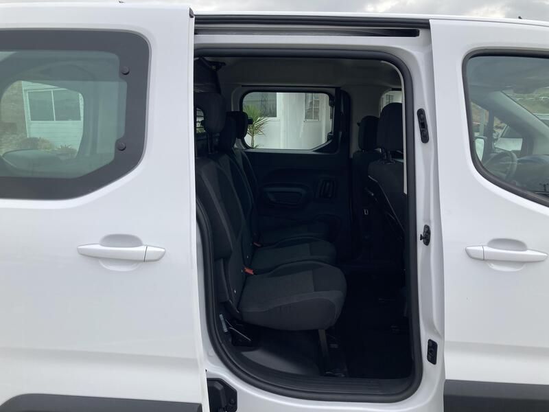 Fiat Doblo • 2024 • 30,304 km 36