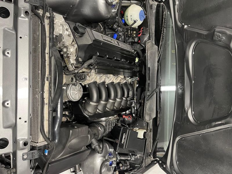 BMW M3 • 1995 • 1 km 2