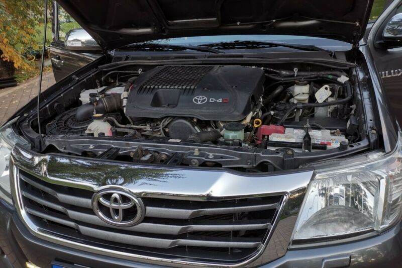 Toyota Hilux • 2015 • 150,000 km 6