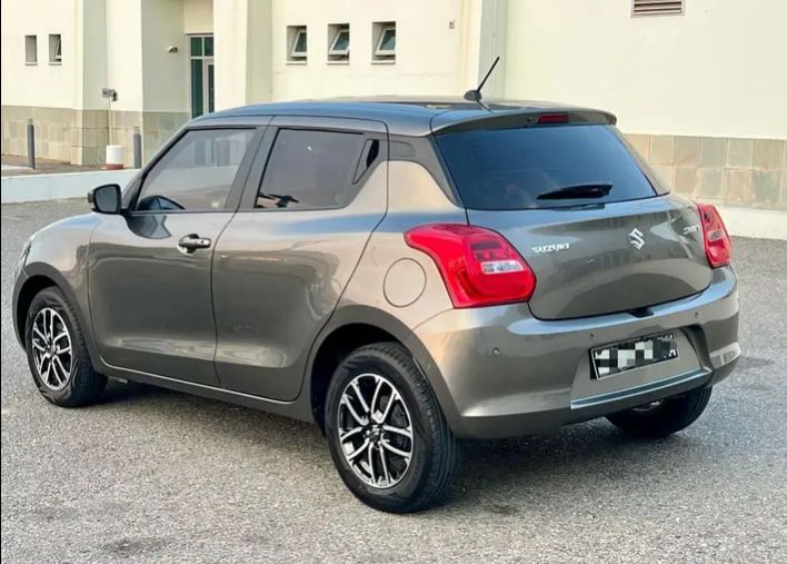 Suzuki Swift • 2022 • 20,000 km 3