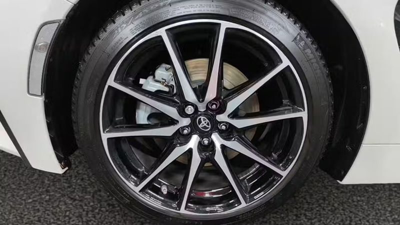 Toyota GR Supra • 2023 • 6,103 km 33