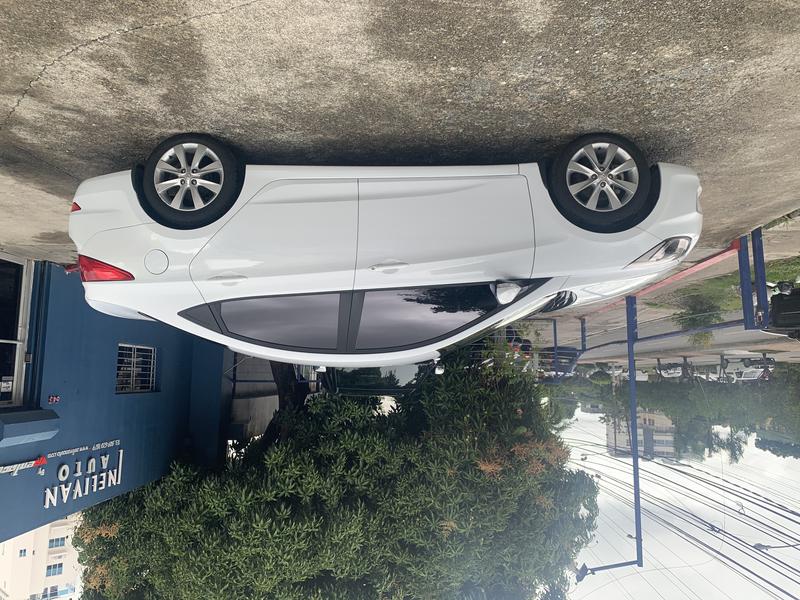 Hyundai Accent • 2017 • 1 km 4