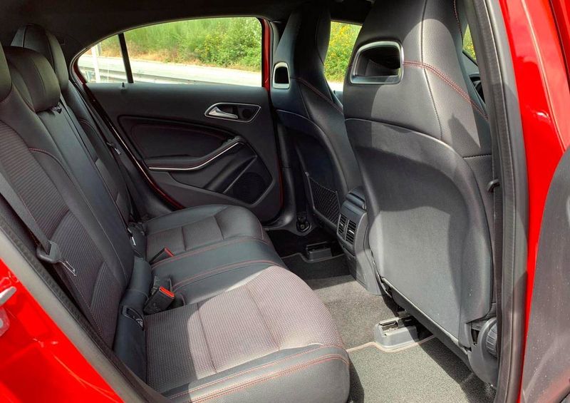 Mercedes-Benz A • 2017 • 159,999 km 5