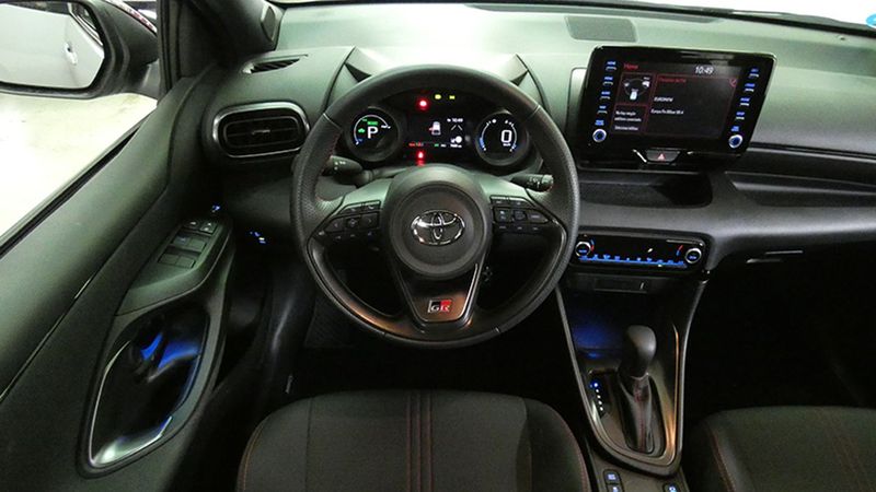 Toyota Yaris • 2023 • 7,088 km 20