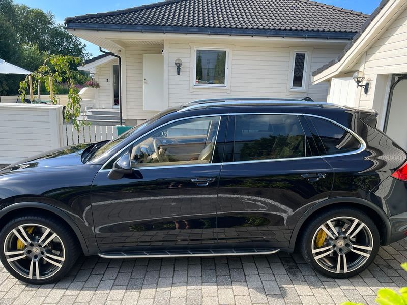 Porsche Cayenne • 2011 • 293,000 km 4