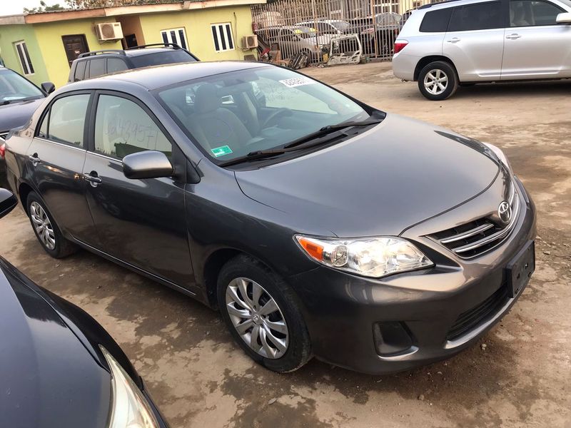 Toyota Corolla XEI • 2013 • 32 km 3